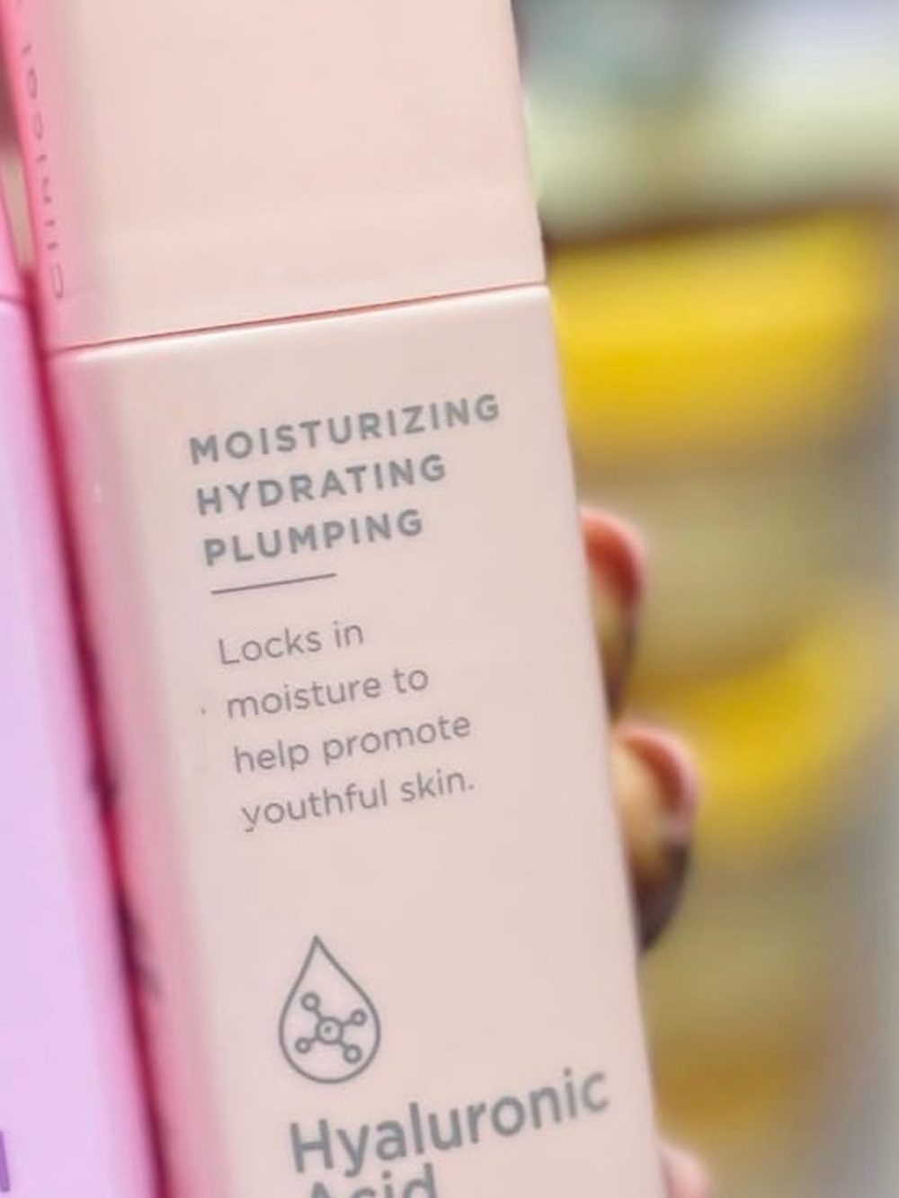 HYDRATION plumping SERUM - Picture 2 of 2